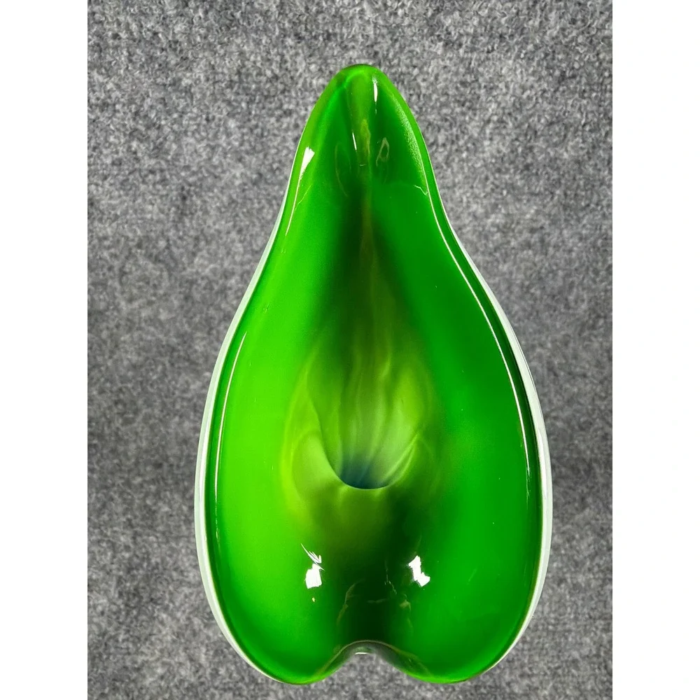 Unbranded art glass